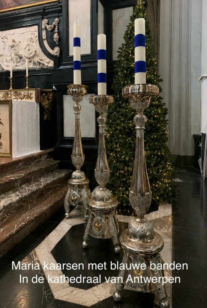 Maria kaarsen in de Kathedraal van Antwerpen