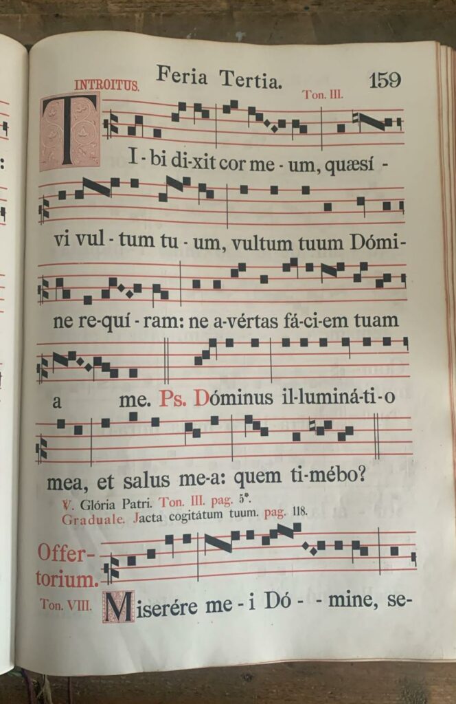 Gregoriaanse zang uit Graduale Romanum voor Feria III met Latijnse tekst Ibi dixit cor meum