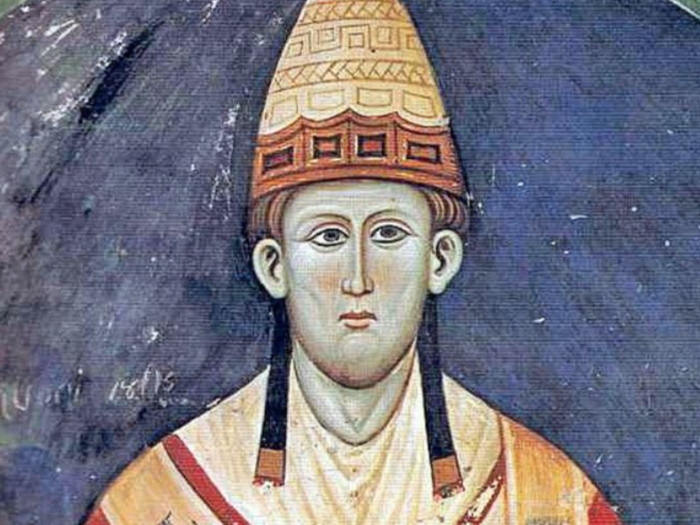 Representación medieval del papa Inocencio III con vestimenta papal
